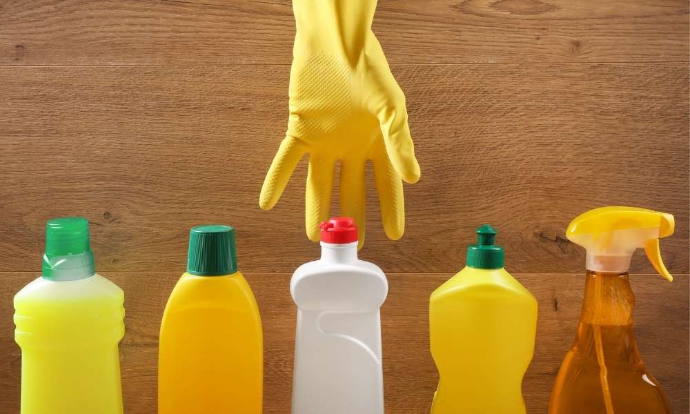 Use Detergent for clean the kitchen mats