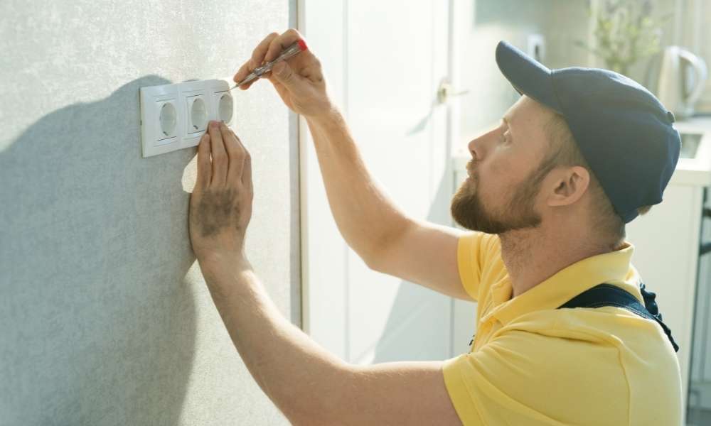 How to install an outdoor electrical outlet in the yard