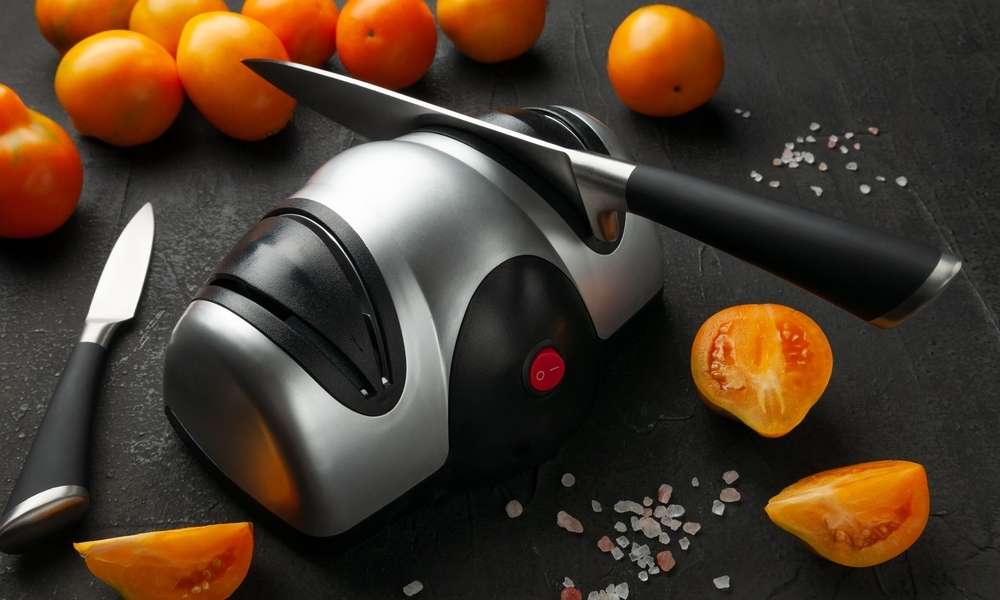 How To Use An Electric Knife Sharpener