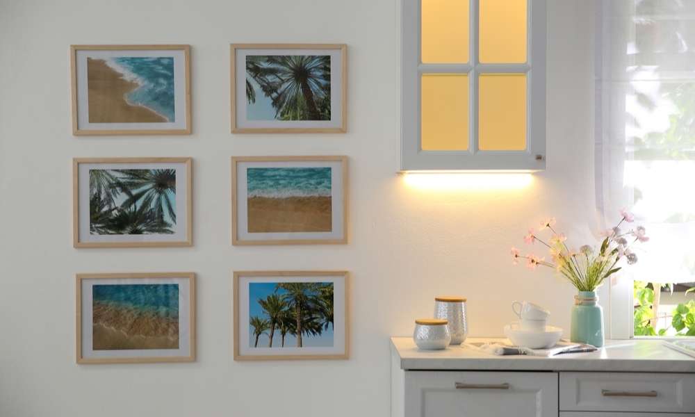 decorate kitchen counter with art gallery 