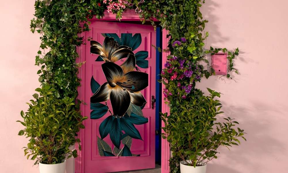 Create Elegant Bedroom Door Using Wallpaper