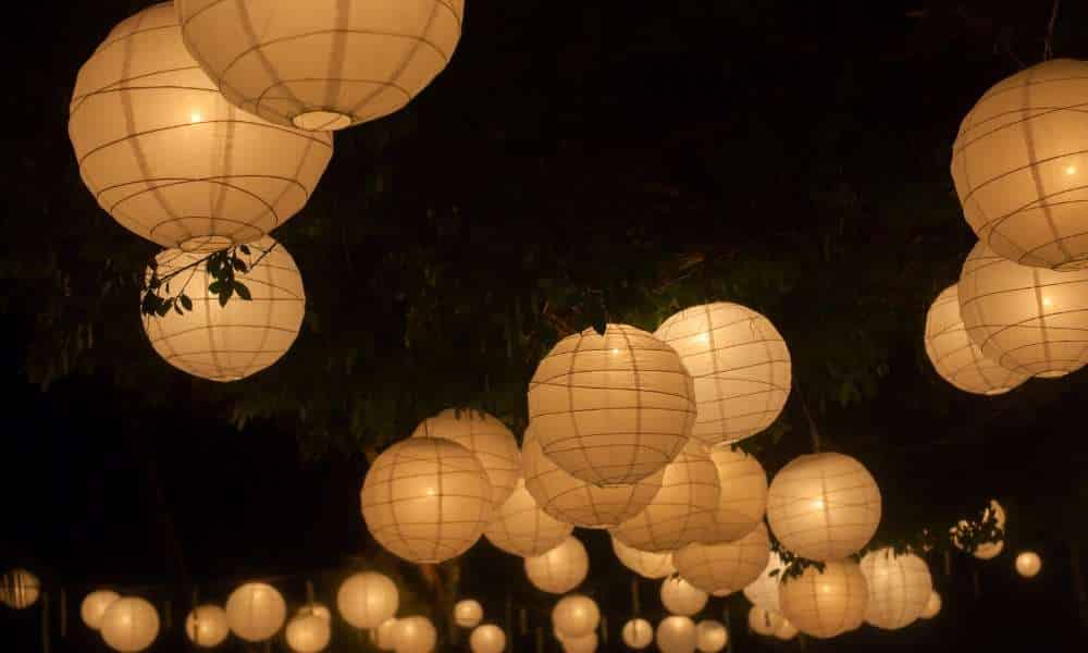 Hang Paper Lanterns