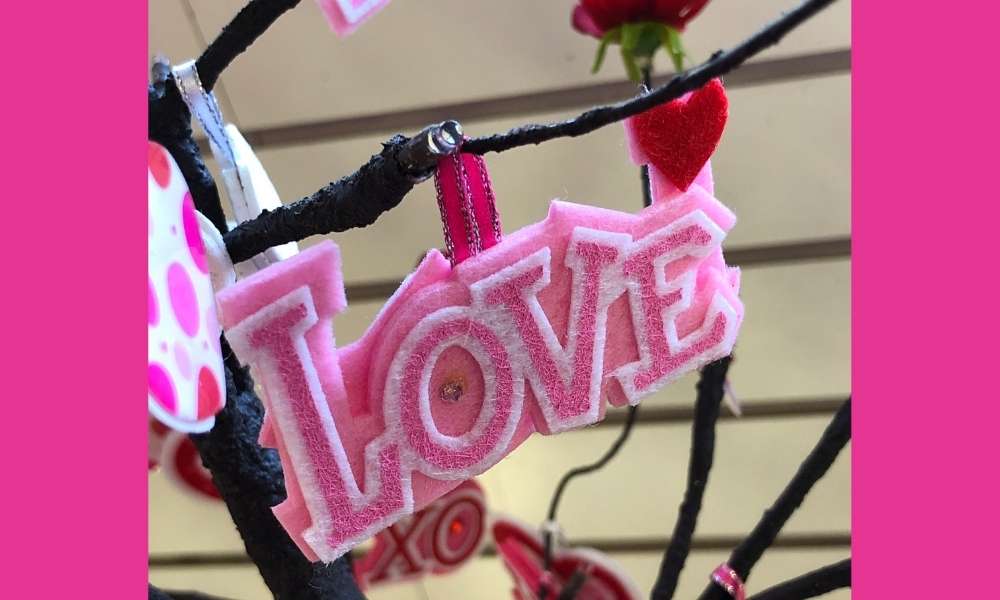 Signs for Outdoor Valentine Decoration